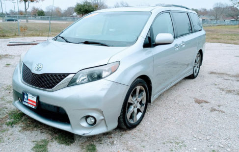 Camionetas Toyota Sienna V6 Dallas: Camionetas Toyota Dallas. Camionetas Toyota Sienna V6 Dallas. CAMIONETAS USADAS ECONOMICAS EN DALLAS TX.